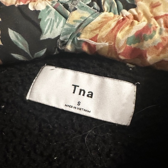 2/$50 TNA Sherpa zip up​​ - Picture 6 of 8